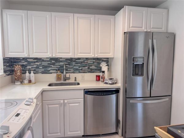 Bravura, 3301 N Country Club Dr #104, Aventura, Florida 33180, image 2