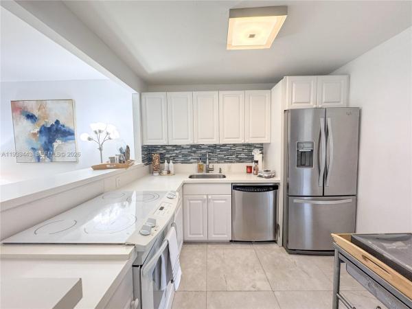 Bravura, 3301 N Country Club Dr #104, Aventura, Florida 33180, image 3