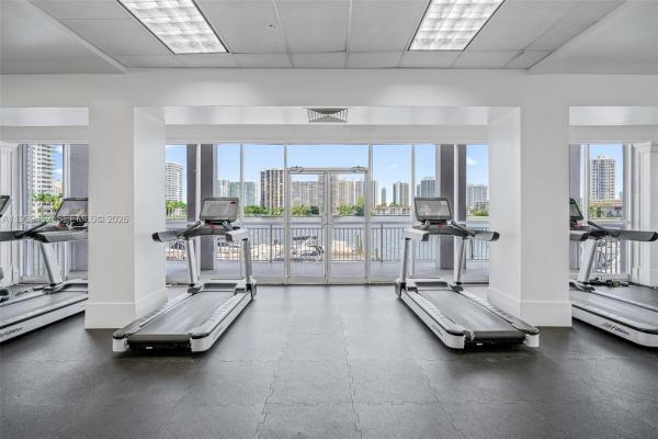 Del Prado, 18021 Biscayne Blvd #304-2, Aventura, Florida 33160, image 2