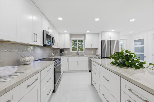 Hollybrook Golf & Tennis Club, 250 S Hollybrook Ter #306, Pembroke Pines, Florida 33025, image 1