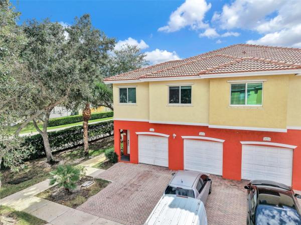 The Villas Of Palomino, 3340 Palomino Dr #222-2, Davie, Florida 33024, image 3