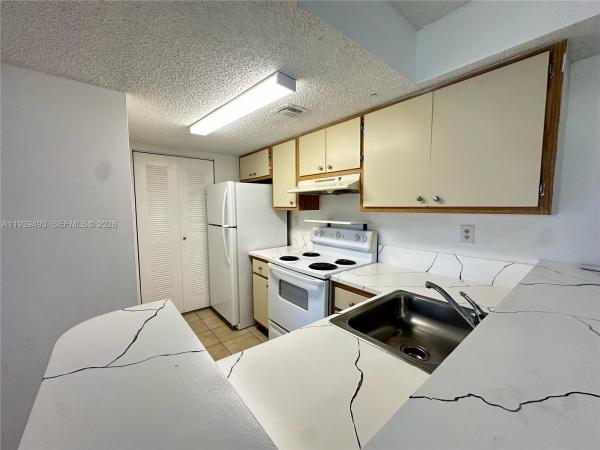 Villa Bellini, 7195 NW 179th St #209, Hialeah, Florida 33015, image 2