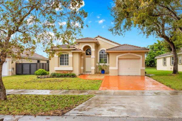 Emerald Oaks, 18322 SW 94th Ct, Palmetto Bay, Florida 33157, image 1