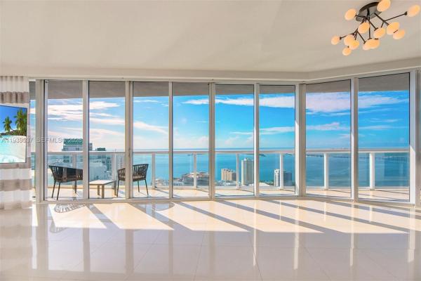 Icon Brickell Tower 1, 465 Brickell Ave #4301, Miami, Florida 33131, image 1
