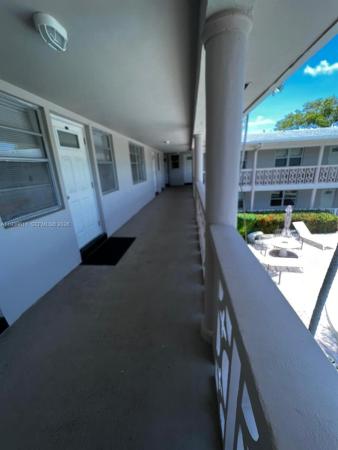 Sunny Court, 2701 NE 1st St #203, Pompano Beach, Florida 33062, image 2