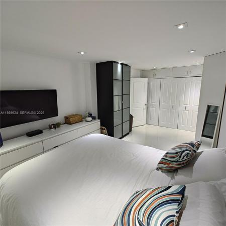 Commodore Plaza Tower, 2750 NE 183rd St #301, Aventura, Florida 33160, image 1