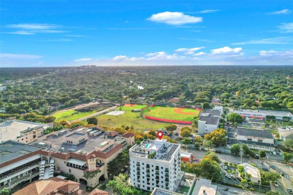 The Avenue Coral Gables, 351 San Lorenzo Ave, Coral Gables, Florida 33146, image 2