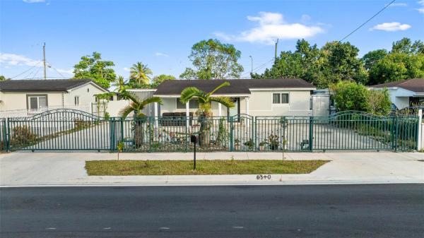 Hialeah Homes, 325 SE 9th Ave, Hialeah, Florida 33010, image 1