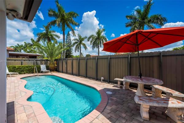 945 NW 132nd Ave W, Unincorporated Dade County, Florida 33182, image 1