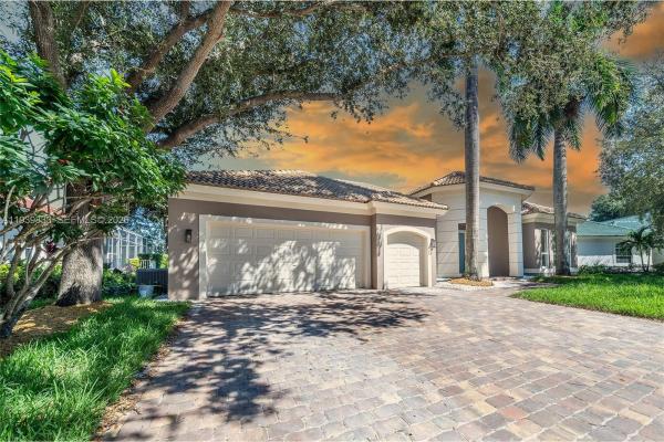 Rolling Hills Golf And Tennis Club, 8041 Bermuda Point Ln, Davie, Florida 33328, image 2