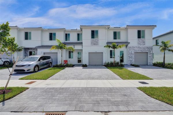 732 SE 13th Street Cir, Homestead, Florida 33034, image 1
