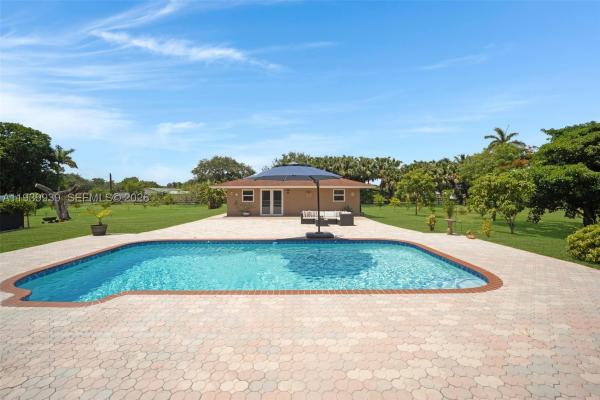 Sunshine Ranches, 12851 Luray Rd, Southwest Ranches, Florida 33330, image 1