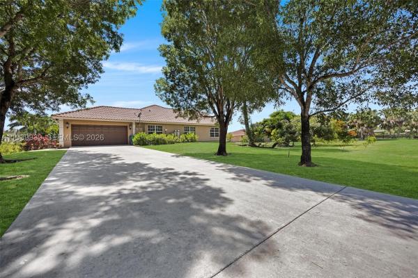 Sunshine Ranches, 12851 Luray Rd, Southwest Ranches, Florida 33330, image 2