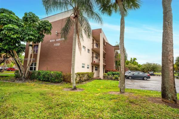 Nova Gardens, 7100 Nova Dr #203A, Davie, Florida 33317, image 1