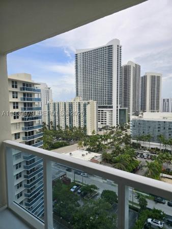 The Hallmark Of Hollywood, Hollywood, Florida 33019, image 2