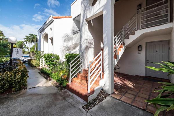 Mariner Village Garden, 3545 Magellan Cir #356-5, Aventura, Florida 33180, image 2