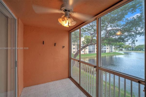 Weldon, 9587 Weldon Cir #B205, Tamarac, Florida 33321, image 2