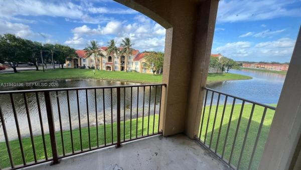 Emerald Isle At Laguna Lakes, 4200 San Marino Blvd #308, West Palm Beach, Florida 33409, image 1