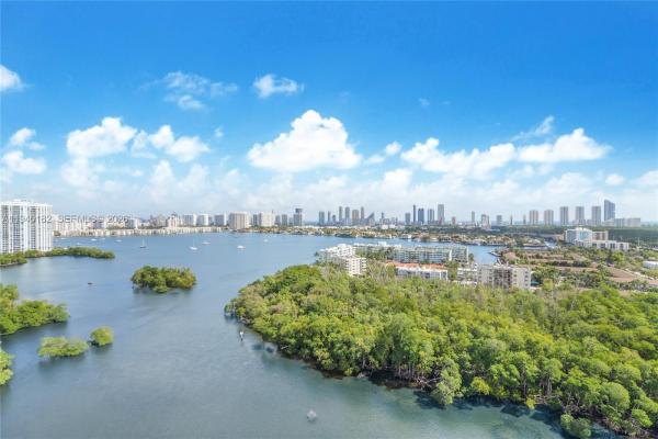 The Harbour South Tower, 16385 Biscayne Blvd #2017, North Miami Beach, Florida 33160, image 2