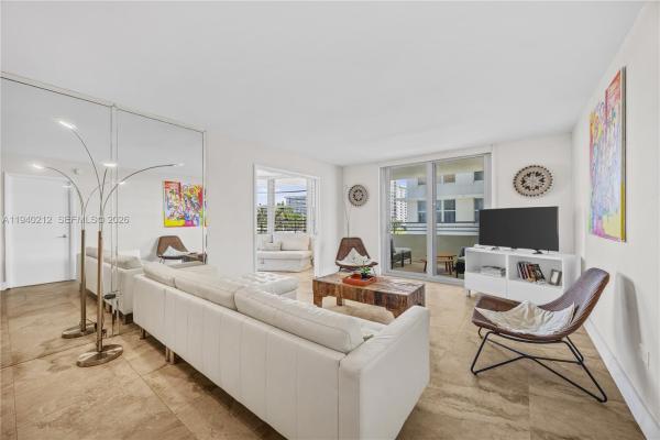 Oceanside Plaza, 5555 Collins Ave #4B, Miami Beach, Florida 33140, image 2