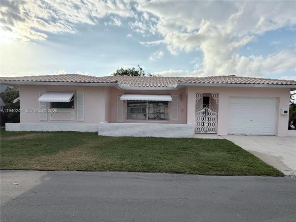 Mainlands Of Tamarac Lakes, 6015 NW 67th Ter, Tamarac, Florida 33321, image 1