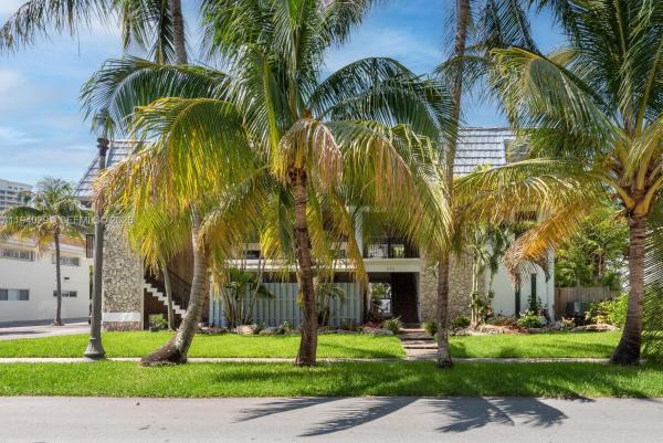 Key Townhouse, 230 Sunrise Dr #5, Key Biscayne, Florida 33149, image 1