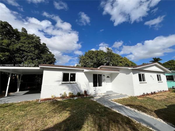 Sierra Mirada, Miami Gardens, Florida 33169, image 1