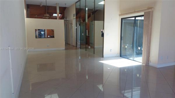 Harbourwood Villas, 2675 S Parkview Dr, Hallandale Beach, Florida 33009, image 1