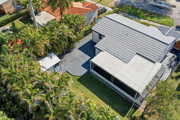 Coral Gate, 3681 SW 21st St, Miami, Florida 33145, image 3