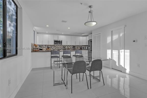 Amalfi In The Gables, 1405 Galiano St #4, Coral Gables, Florida 33134, image 2
