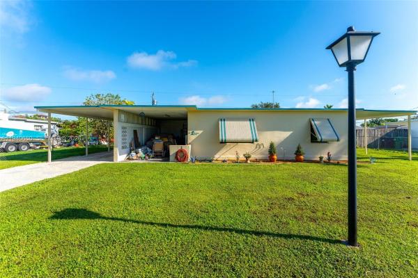Leisure City Residential, 15445 Garfield Dr, Leisure City, Florida 33033, image 2