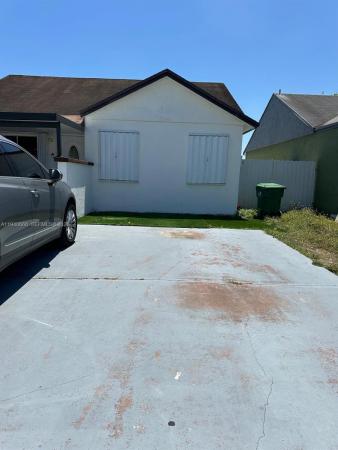 Leslie Patio Homes, 3242 NW 203rd St, Miami Gardens, Florida 33056, image 1