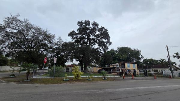 3108 NW 29th St, Unincorporated Dade County, Florida 33142, image 1