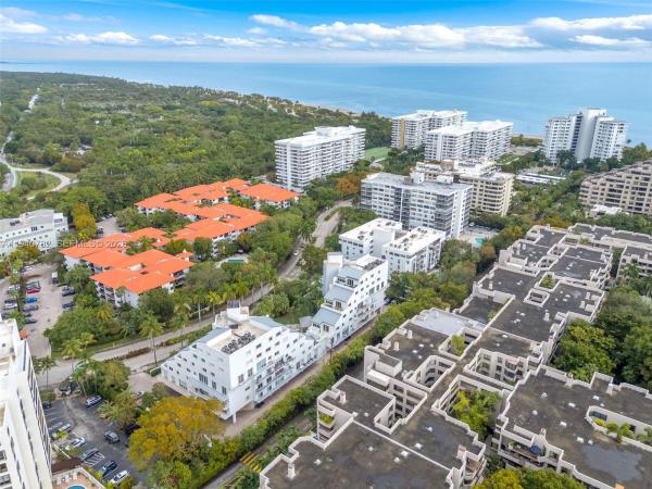 The Pyramids At Key Biscayne, 50 Ocean Lane Dr #108, Key Biscayne, Florida 33149, image 3
