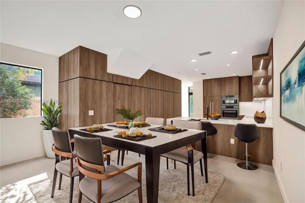 Carters, 3073 Hibiscus St., Miami, Florida 33133, image 3