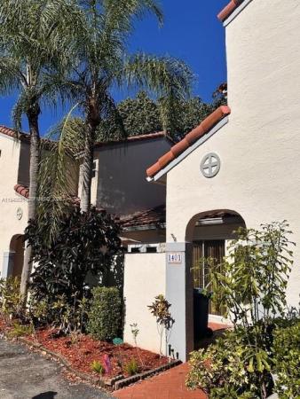 Village Homes At Country Isles, 1401 Cottonwood Cir, Weston, Florida 33326, image 1