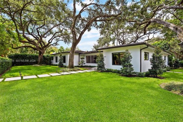 Coral Gables Country Club, 2602 San Domingo St, Coral Gables, Florida 33134, image 1