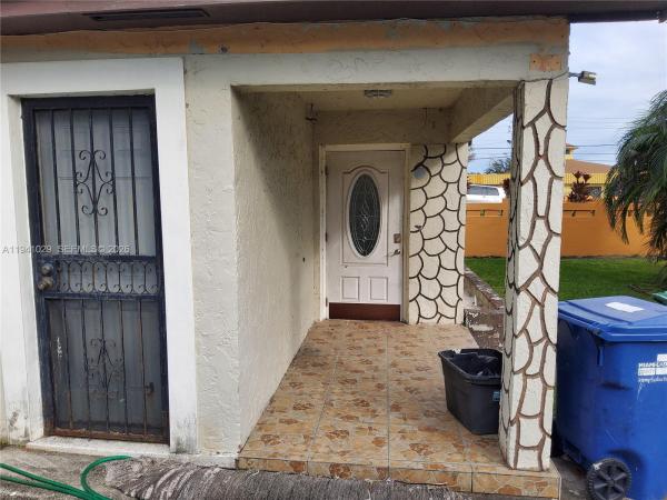 Radio Heights, 2221 NW 170th St, Miami Gardens, Florida 33056, image 2