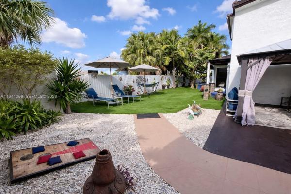 Lago Mar South, 8618 SW 161st Pl, Kendall, Florida 33193, image 3