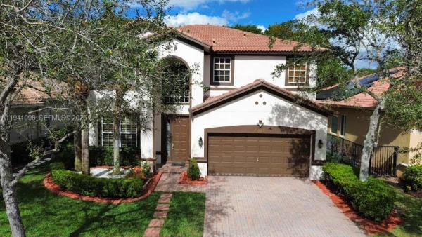 Isles At Weston, 19389 Stonebrook St, Weston, Florida 33332, image 2