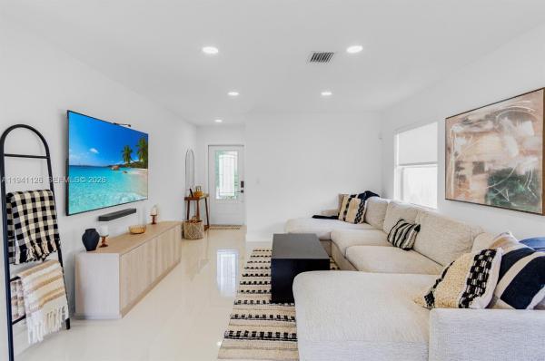 Gardens At Huntington, 4641 SW 151st Ave, Miramar, Florida 33027, image 2
