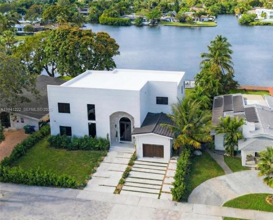 19600 NE 26th Ave, Unincorporated Dade County, Florida 33180, image 1