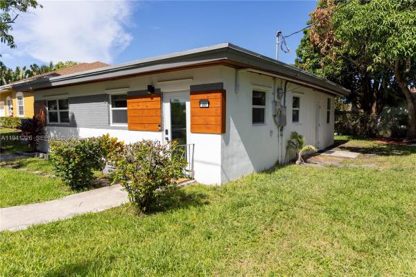 Sun Gardens, 250 NW 14th Way, Dania Beach, Florida 33004, image 2