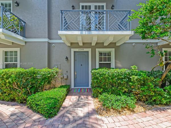 Belle Isle, 2249 NE 9th Ave, Wilton Manors, Florida 33305, image 2