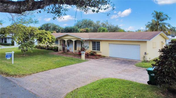Lake Galloway Estates, 8492 SW 102nd St, Kendall, Florida 33156, image 2