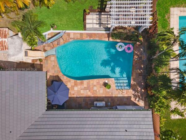 Pickwick Lake Estates, 930 NE 182nd Ter, North Miami Beach, Florida 33162, image 1