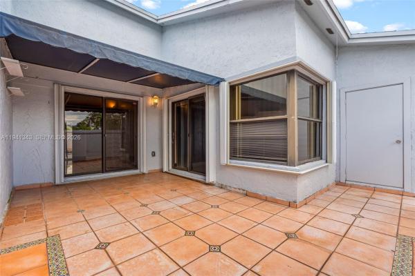 Westwind Lakes Garden Homes, 6476 SW 152nd Cir Pl #14-76, Kendall West, Florida 33193, image 3