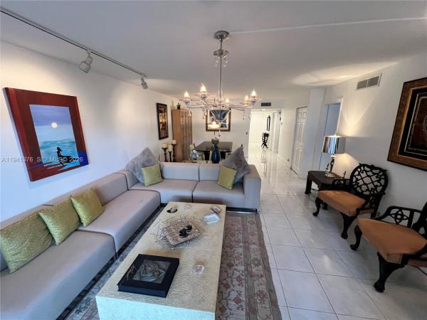 Racquet Club At Bonaventure, 408 Lakeview Dr #102, Weston, Florida 33326, image 1