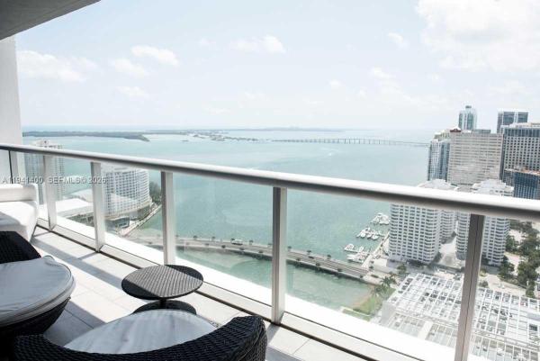 Icon Brickell Tower 2, 495 Brickell Ave #3805, Miami, Florida 33131, image 1