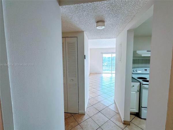 Heritage Circle, 4364 NW 9th Ave #16-3F, Deerfield Beach, Florida 33064, image 2